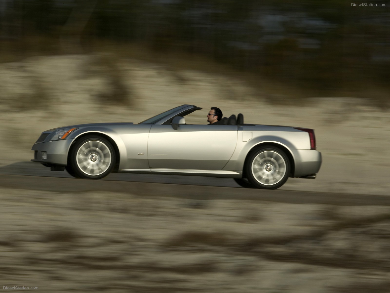 Cadillac XLR V